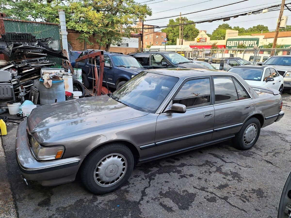1990 Toyota Cressida Good condition. Antique 1990 Toyota Cressida