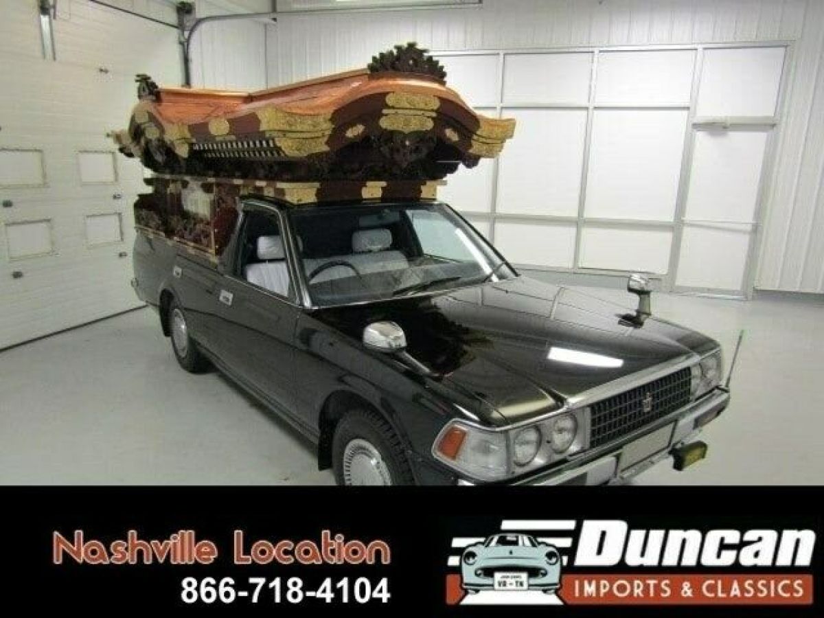 1990 Toyota Crown Hearse
