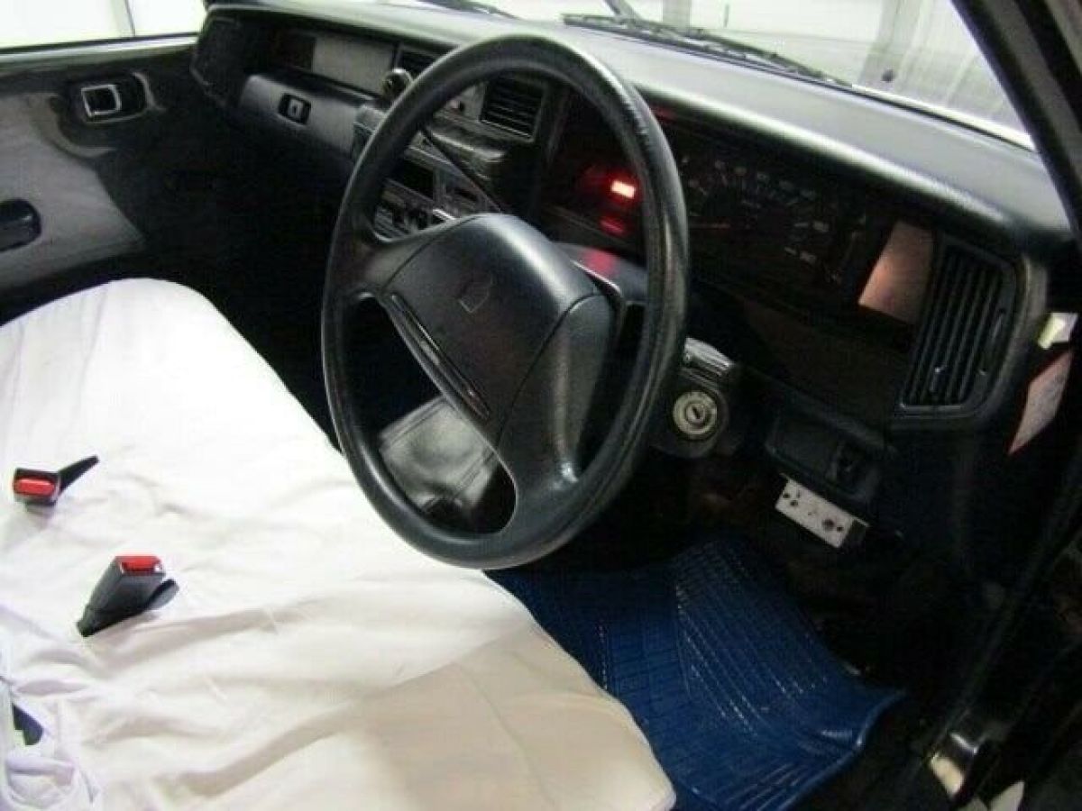 1990 Toyota Crown Hearse - photo 10