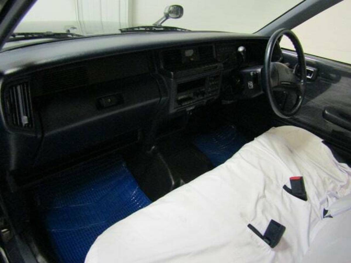 1990 Toyota Crown Hearse - photo 13