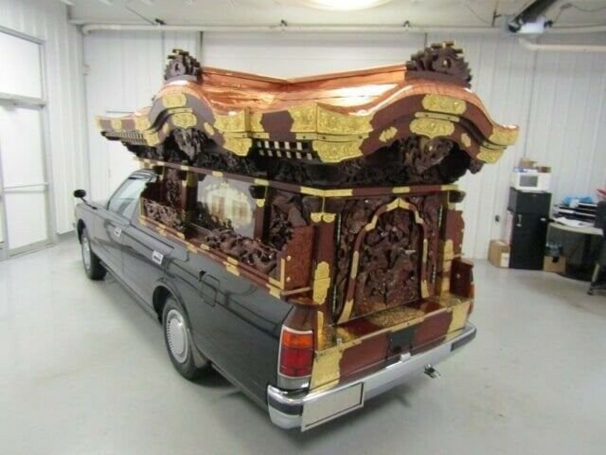 1990 Toyota Crown Hearse - photo 6