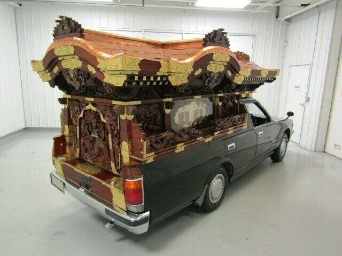 1990 Toyota Crown Hearse - photo 8
