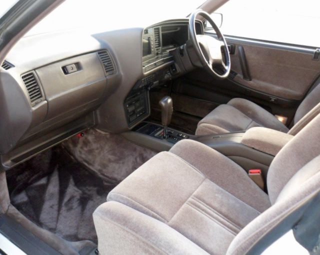 1990 Toyota CROWN ROYAL SALOON V8 - photo 11
