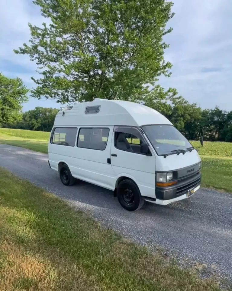 1990 Toyota Hiace High Top Campervan 1990 Toyota Hiace