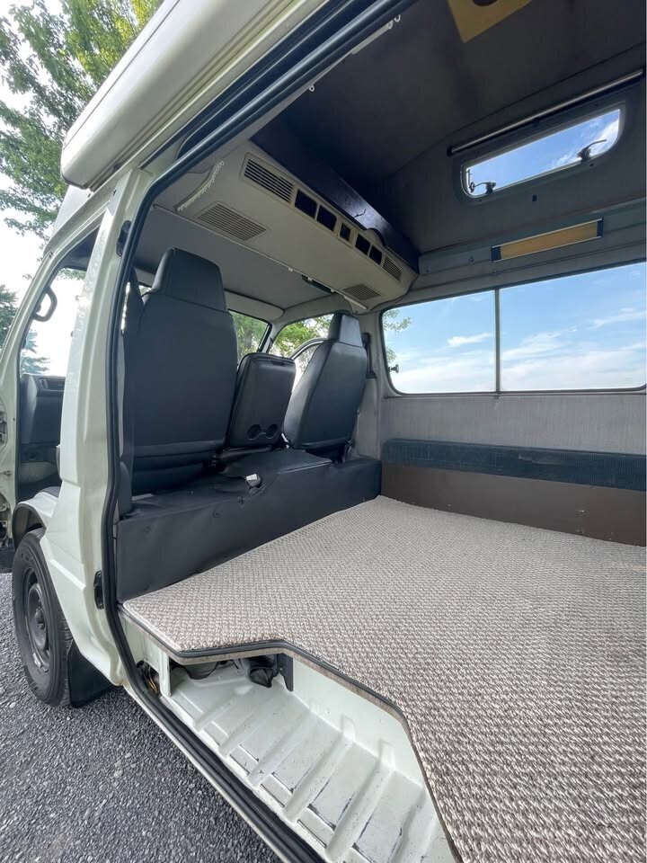 1990 Toyota Hiace - photo 5