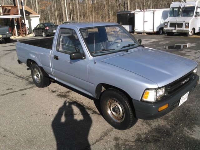 1990 Toyota Hilux Base Model - photo 2