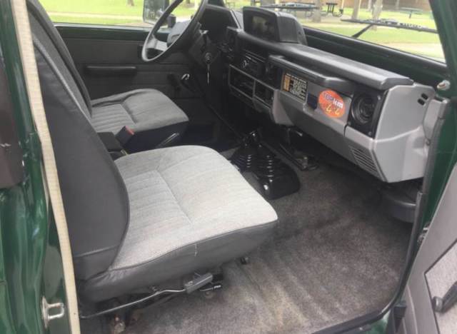 1990 Toyota Land Cruiser Base 4dr 4WD SUV - photo 13