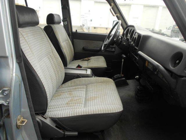 1990 Toyota Land Cruiser Base Sport Utility 4-Door - photo 11