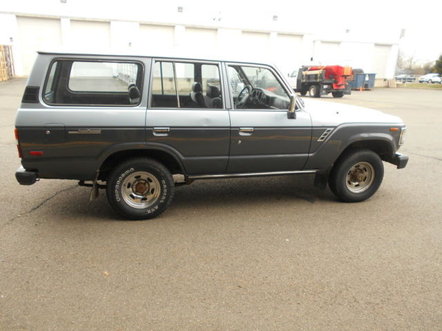1990 Toyota Land Cruiser Base Sport Utility 4-Door - photo 5