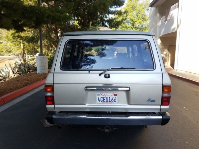 1990 Toyota Land Cruiser Base Sport Utility 4-Door - photo 10