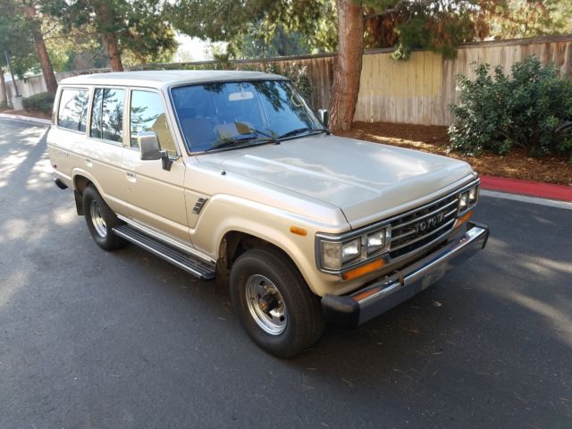 1990 Toyota Land Cruiser Base Sport Utility 4-Door - photo 2