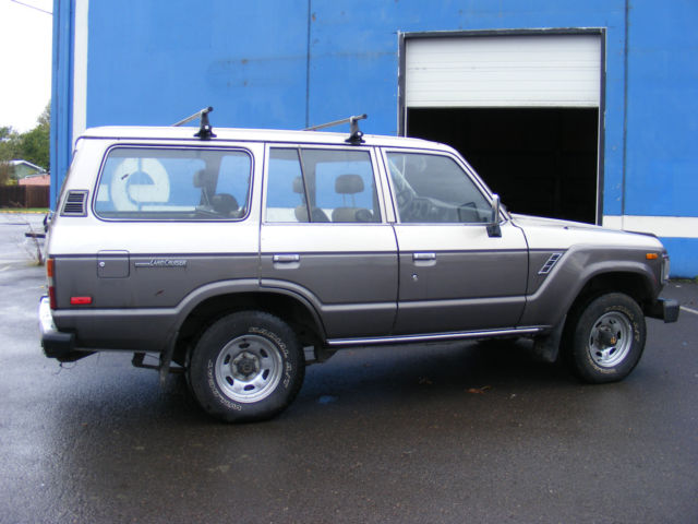 1990 Toyota Land Cruiser Base Sport Utility 4-Door - photo 2