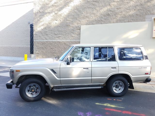 1990 Toyota Land Cruiser Base Sport Utility 4-Door - photo 8