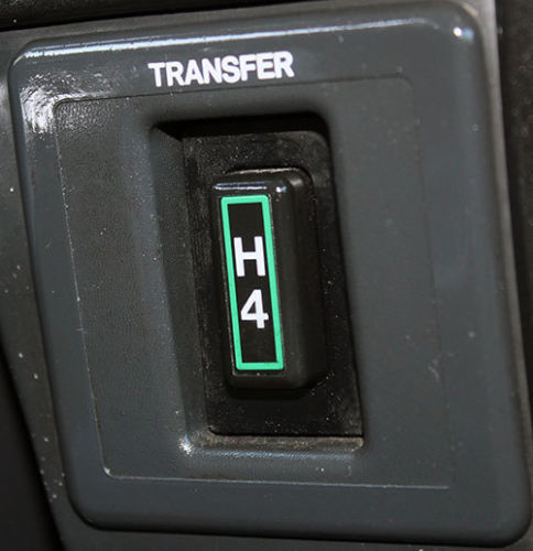 1990 Toyota Land Cruiser FJ62, 4X4, Cold A/C, Runs A+, **NO RESERVE** - photo 13