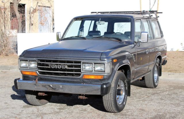1990 Toyota Land Cruiser FJ62, 4X4, Cold A/C, Runs A+, **NO RESERVE** - photo 7