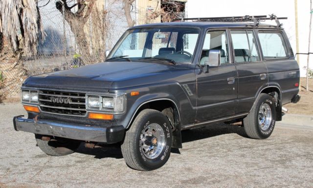 1990 Toyota Land Cruiser FJ62, 4X4, Cold A/C, Runs A+, **NO RESERVE** - photo 8
