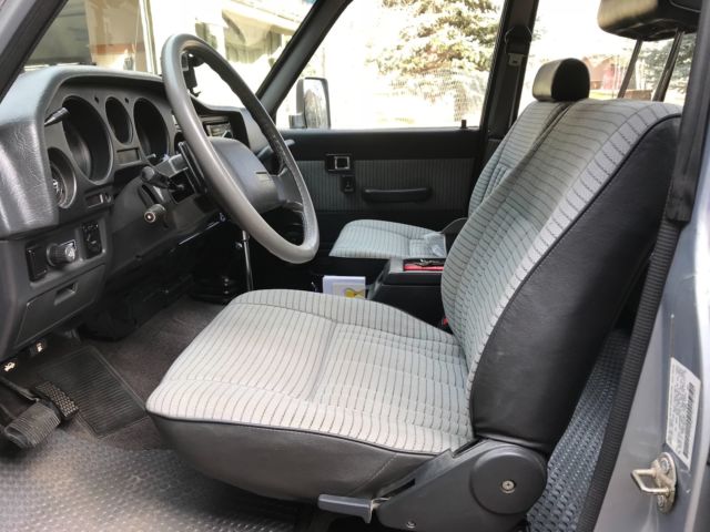 1990 Toyota Land Cruiser Base Sport Utility 4-Door - photo 10
