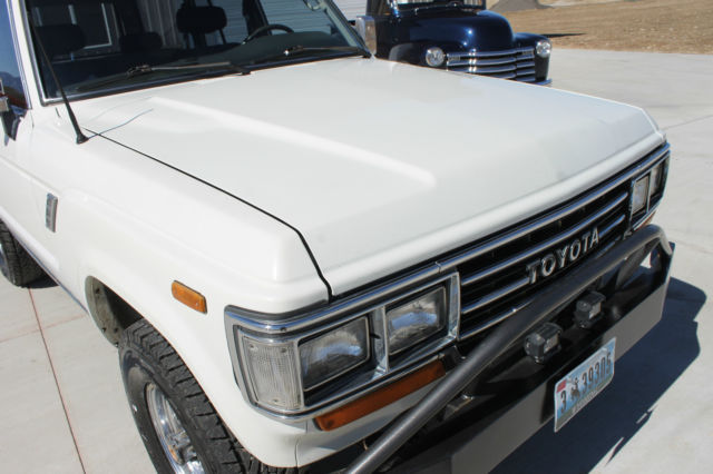 1990 Toyota Land Cruiser Base Sport Utility 4-Door - photo 10