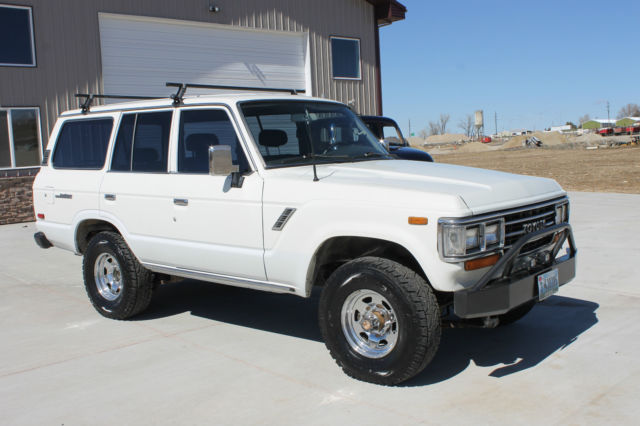 1990 Toyota Land Cruiser Base Sport Utility 4-Door - photo 4