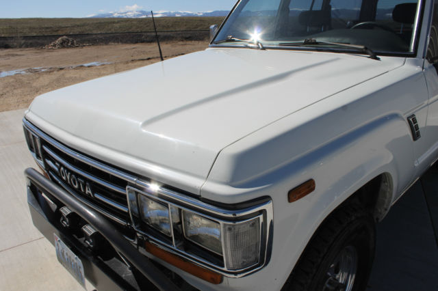 1990 Toyota Land Cruiser Base Sport Utility 4-Door - photo 9
