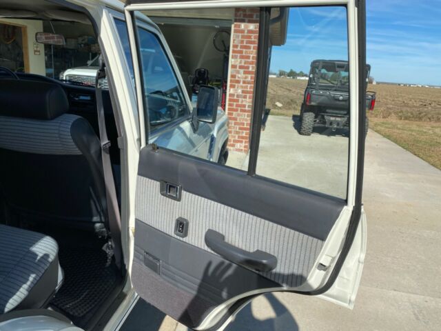 1990 Toyota Land Cruiser - photo 12
