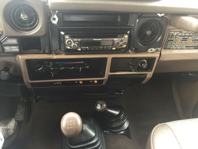 1990 Toyota Land Cruiser LJ73 2.4L Turbo Diesel Engene. 4x4 5 sp. - photo 13