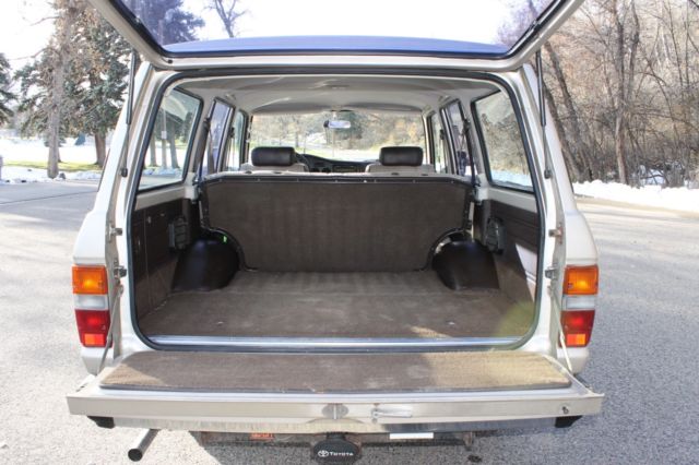 1990 Toyota Land Cruiser FJ62 - photo 10