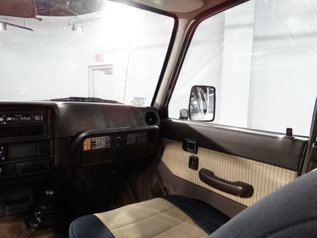 1990 Toyota Land Cruiser -- - photo 12