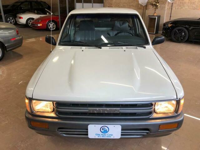 1990 Toyota Pickup 1/2 TON SHORT WHEELBASE DLX - photo 7