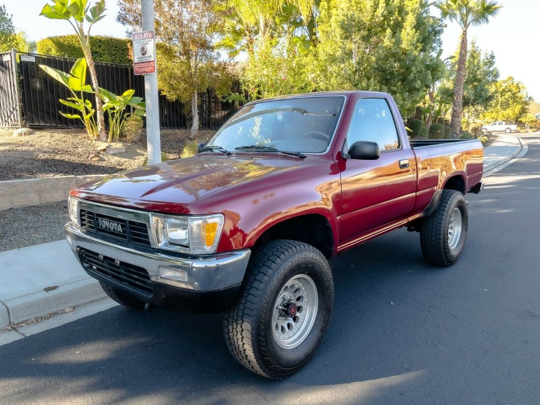 1990 Toyota Pickup Base