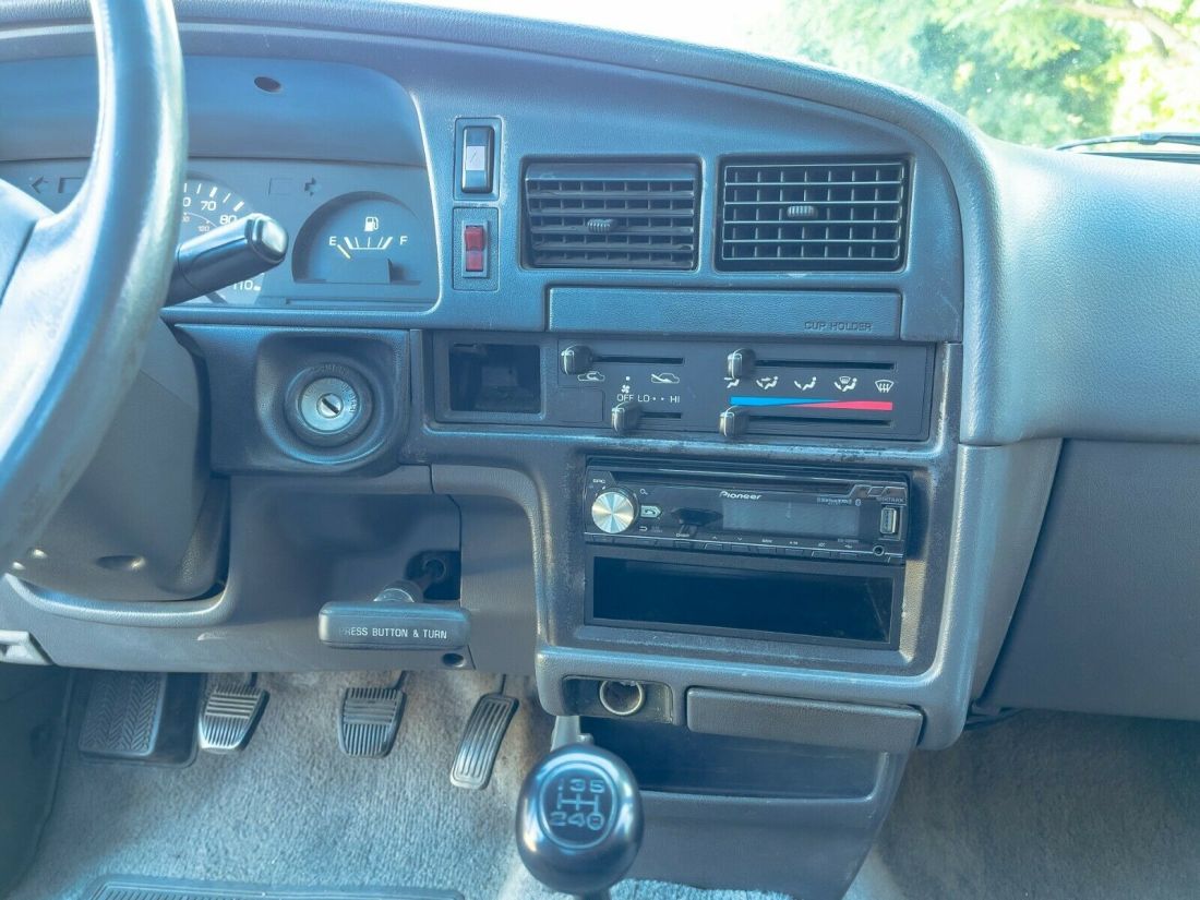1990 Toyota Pickup Base - photo 13