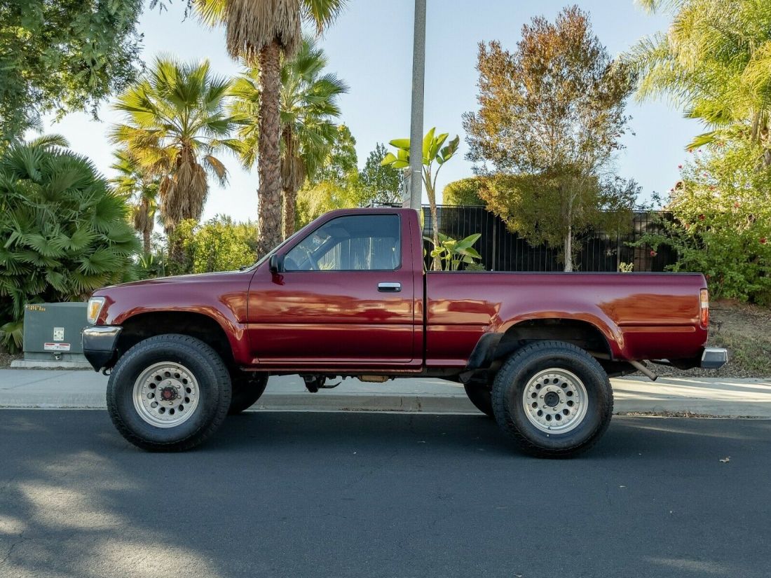 1990 Toyota Pickup Base - photo 2