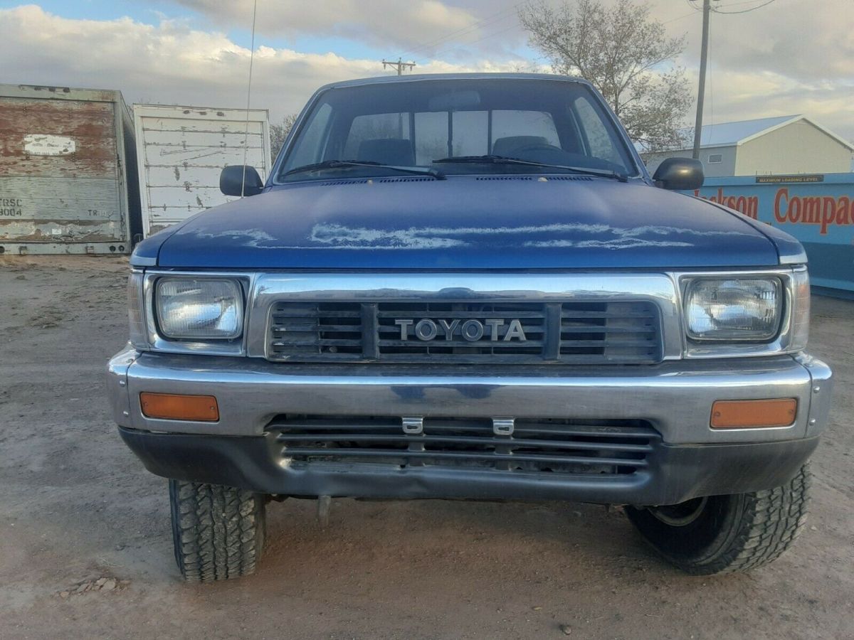1990 Toyota Pickup - photo 2