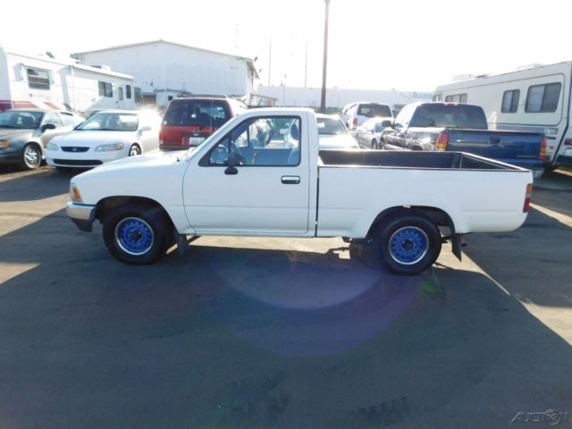 1990 Toyota Pickup Deluxe - photo 3