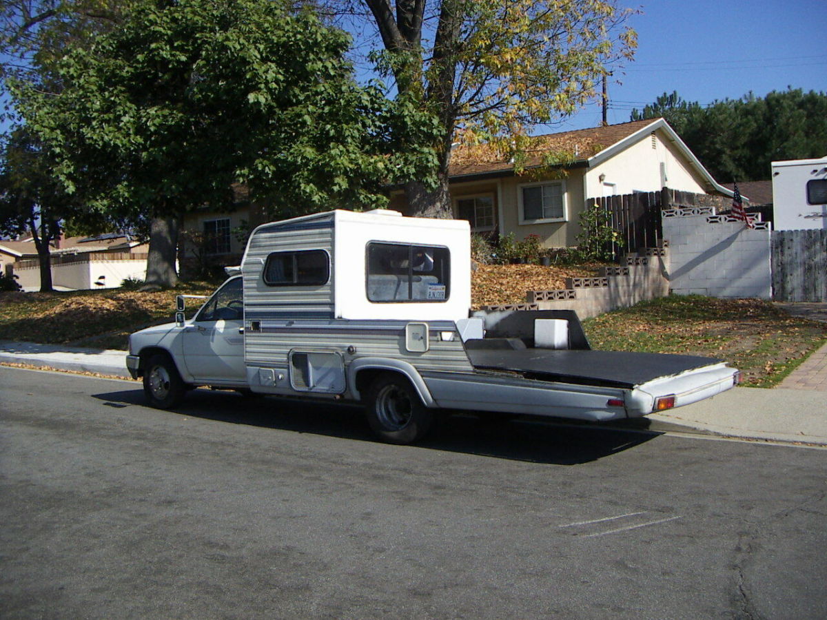 1990 Toyota Pickup 1-Ton Deluxe - photo 2