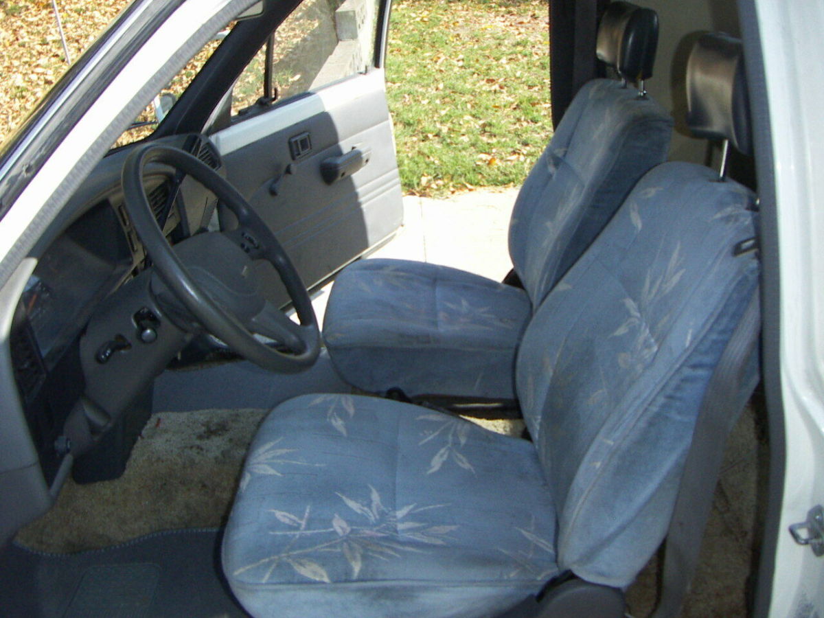 1990 Toyota Pickup 1-Ton Deluxe - photo 6
