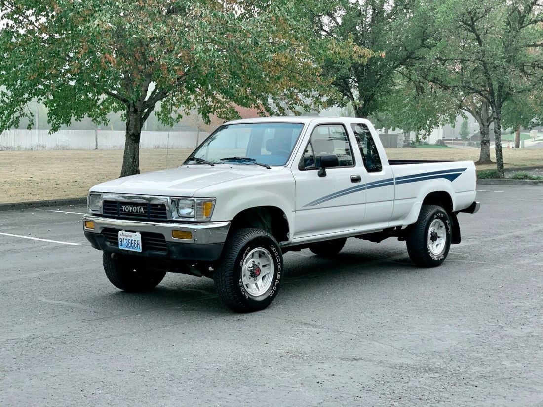 1990 Toyota Pickup - photo 2