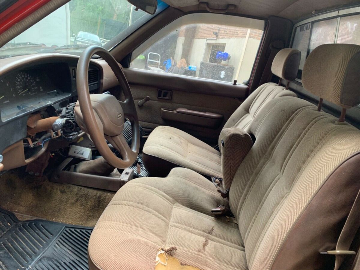 1990 Toyota Pickup 1/2 TON SHORT WHEELBASE SR - photo 10