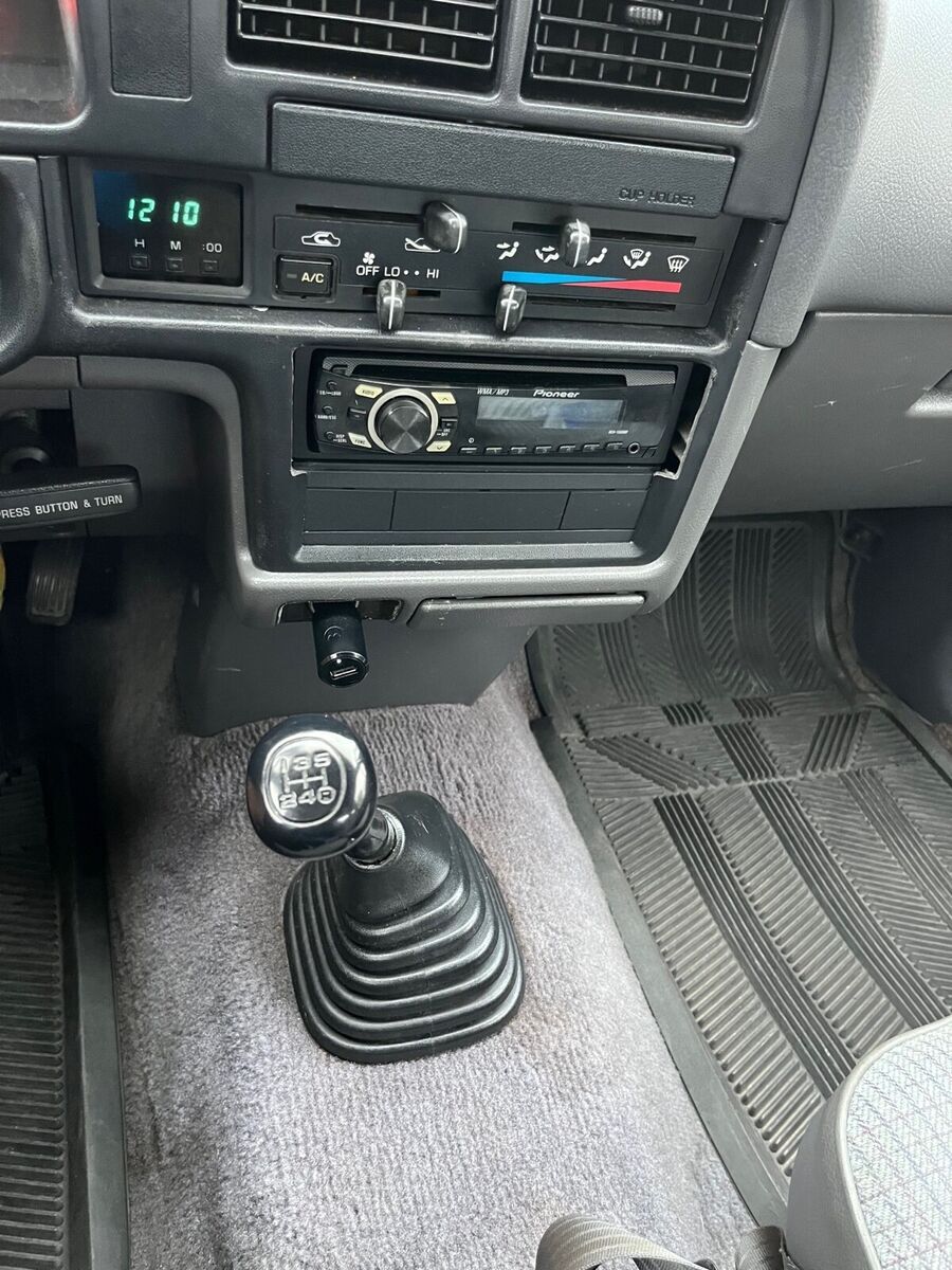 1990 Toyota Pickup 1/2 TON EXTRA LONG WHEELBASE DLX - photo 12