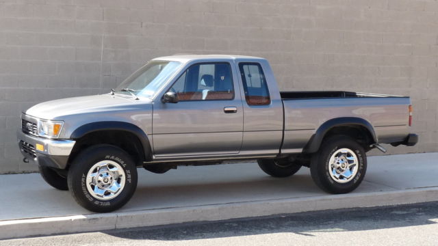 1990 Toyota Tacoma NO RESERVE!!