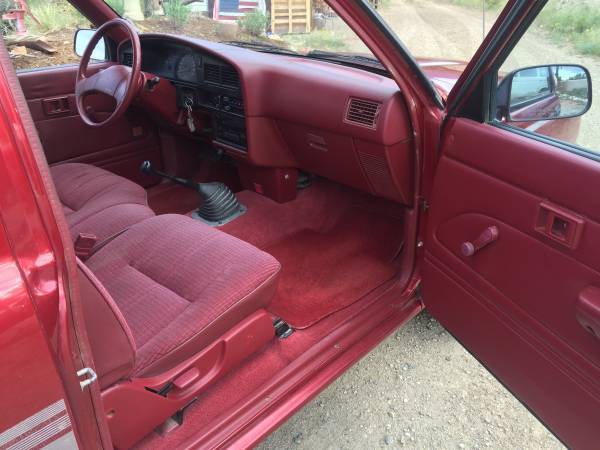1990 Toyota Pick Up 4 cylinder, 22 RE motor, 5 speed - photo 12
