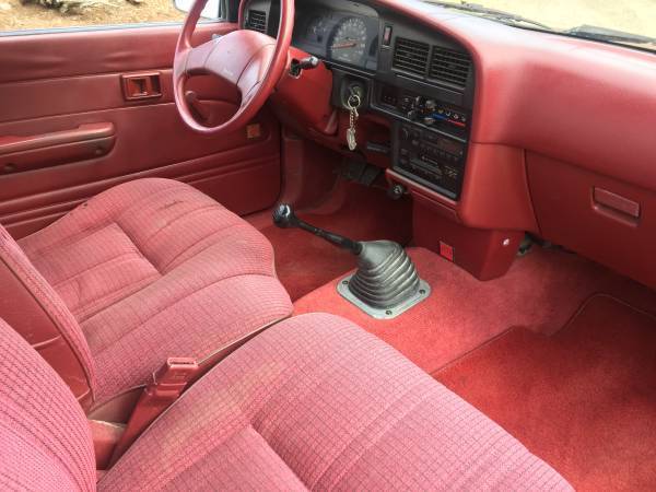 1990 Toyota Pick Up 4 cylinder, 22 RE motor, 5 speed - photo 13