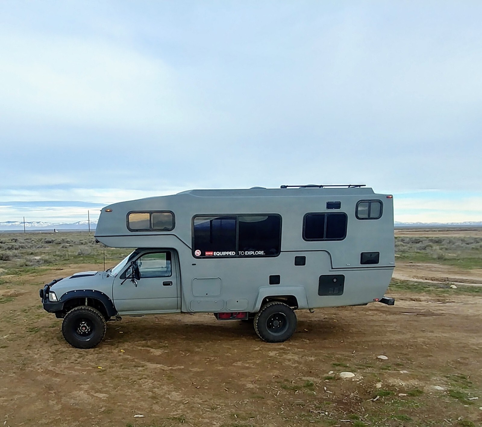 1990 Toyota 1 Ton Pickup 4x4 Sunrader a.k.a. SunRoamer4x4 - photo 4