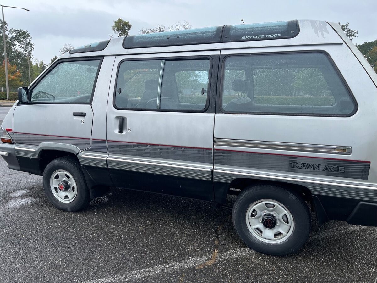 1990 Toyota Town Ace Townace super extra skylite roof 4wd - photo 4