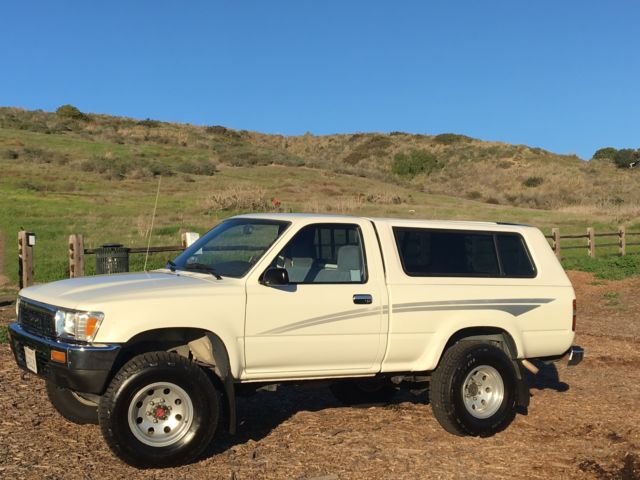 1990 Toyota Tacoma Regular Cab - photo 2