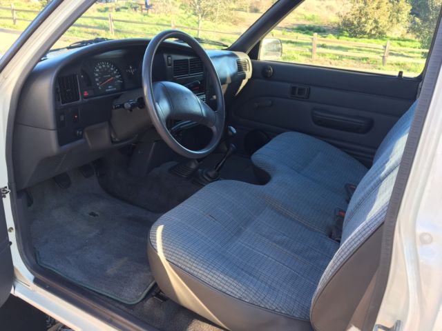 1990 Toyota Tacoma Regular Cab - photo 7