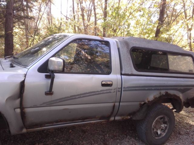 1990 Toyota Truck Long Bed - photo 2