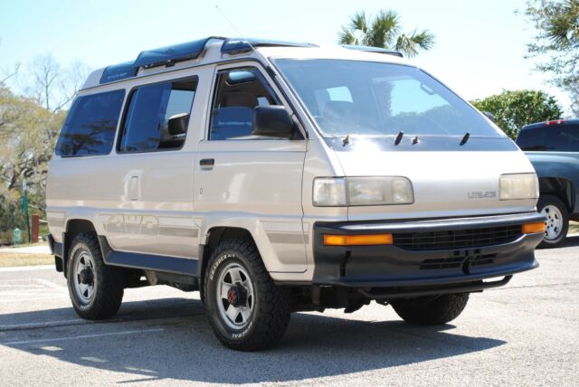 1990 Toyota Van Wagon 4WD Lite Ace GXL-Nice! 1990 Toyota Van Wagon 4WD Lite Ace GXL Low Original Miles 117,380!