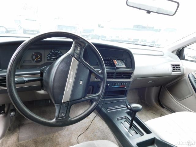 1990 Ford Thunderbird - photo 10
