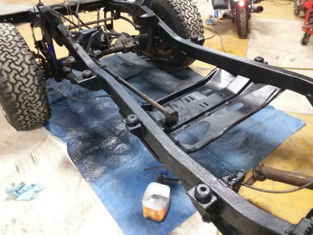 1990 Jeep Wrangler v-8 conversion - photo 5